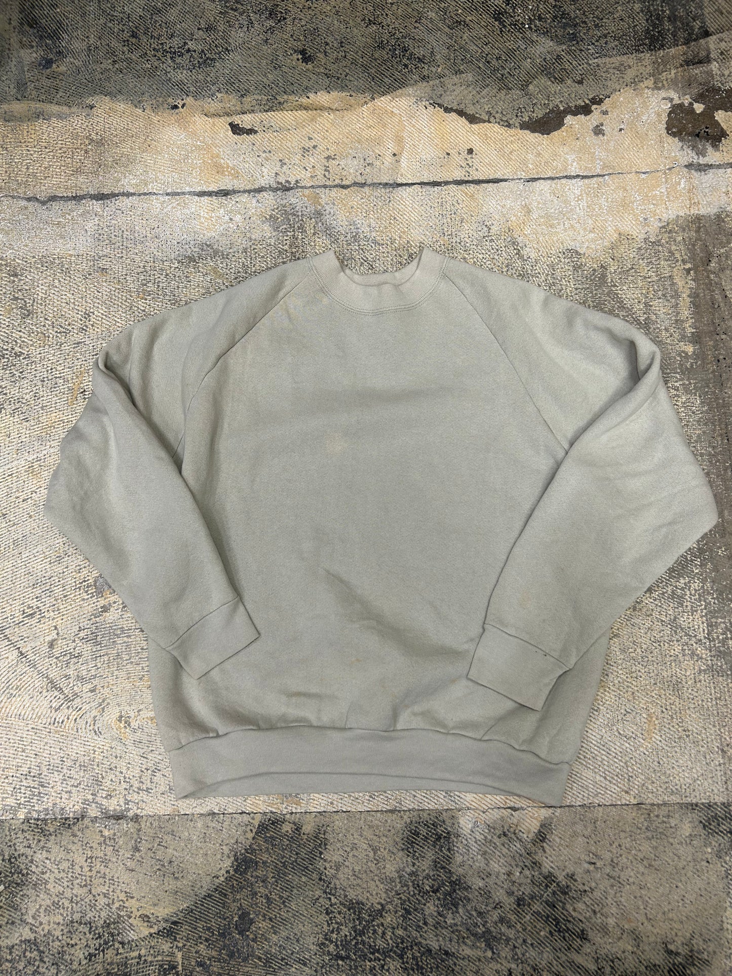 LL Fruit of Loom Basic Crew