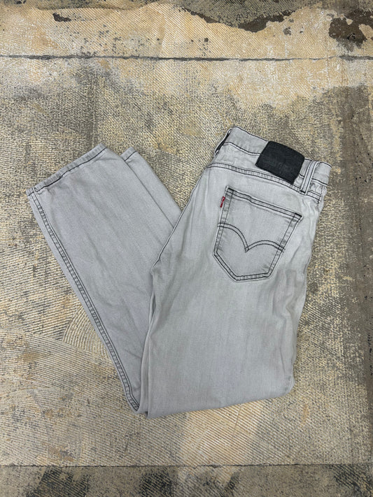 LL Levi’s Light Denim Jean