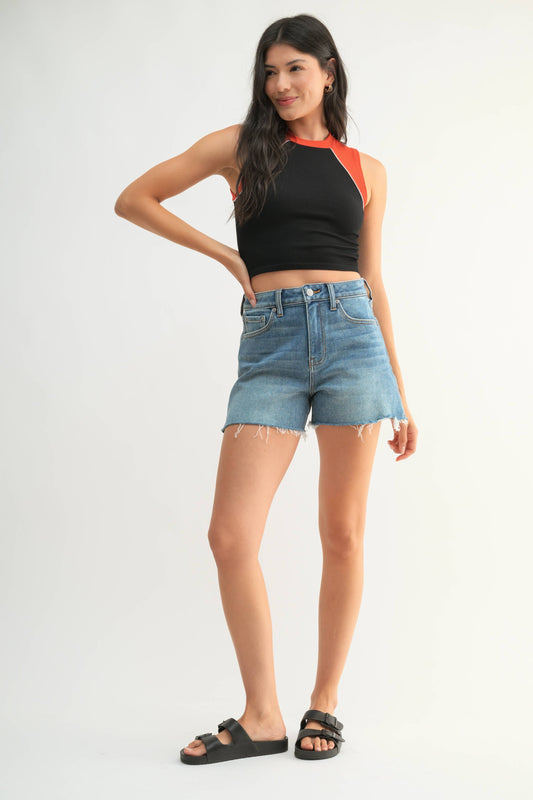 Medium Stretch Cut Off Fray Short