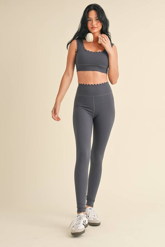 Scallop Edge Leggings