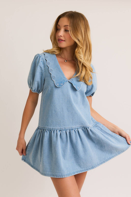 Puff sleeve collared denim dress