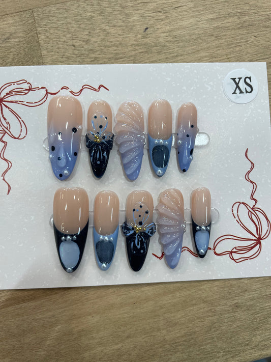 Blue Forest Press On Nails