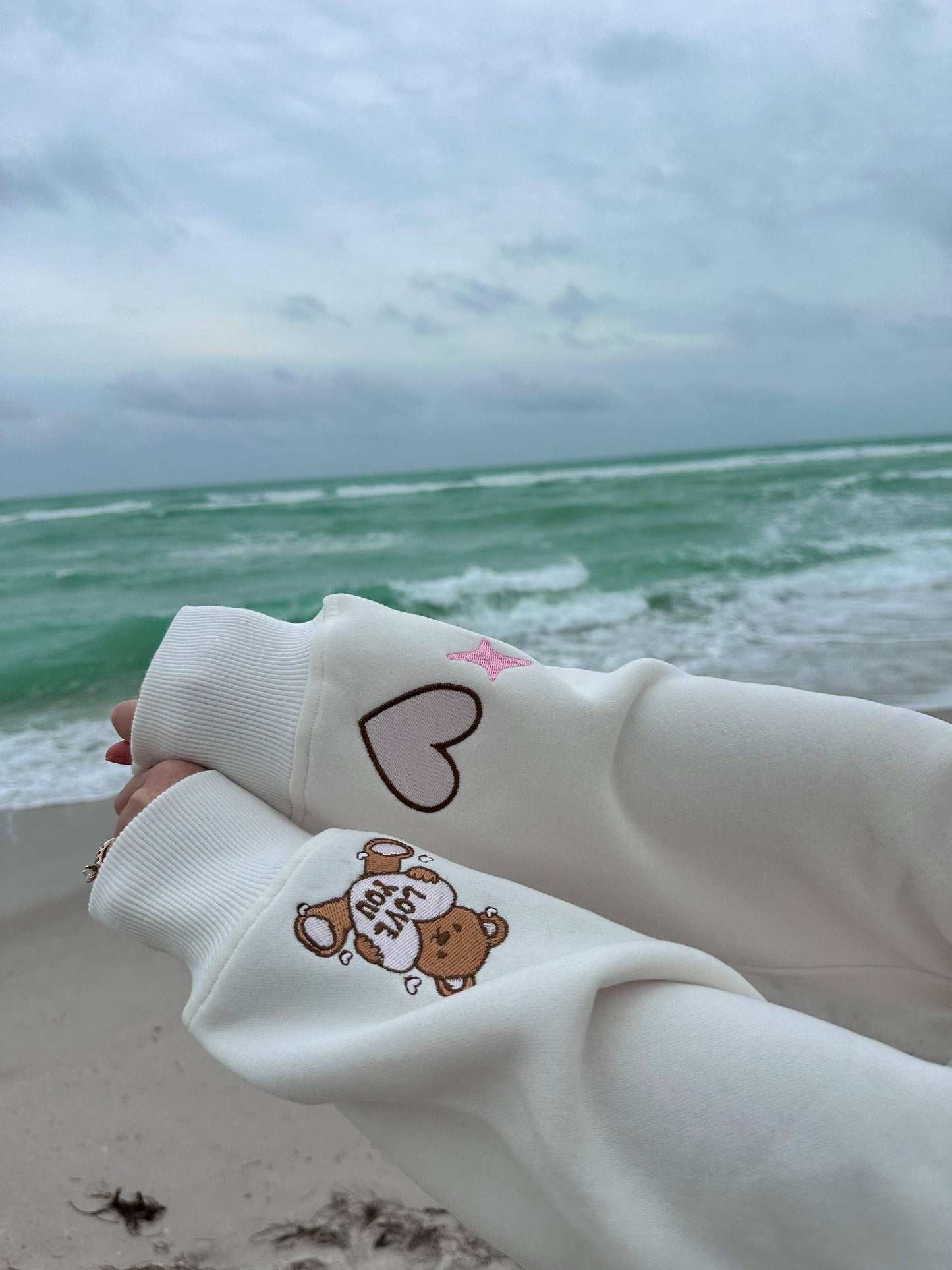 Teddy Bear Embroider Sweatshirt: Seashell Ivory