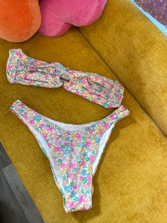 Pink Daisy Swimsuit Cream