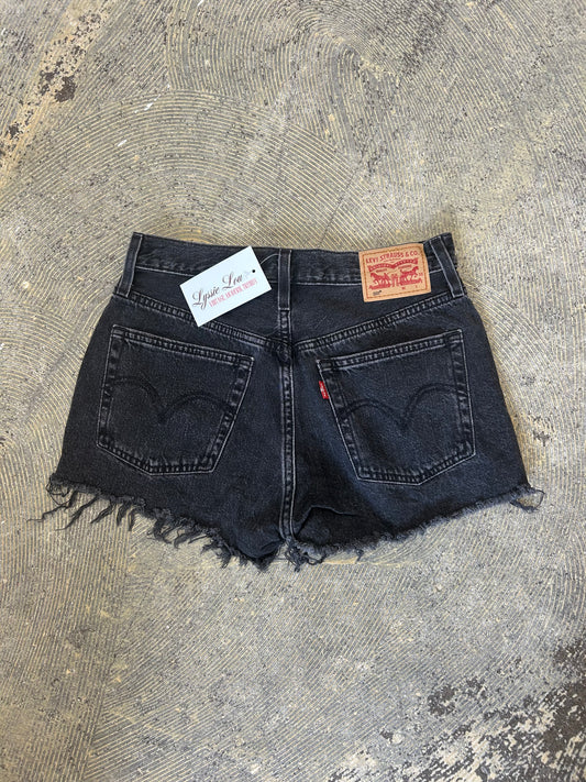 LL Levi’s Frayed Black Short