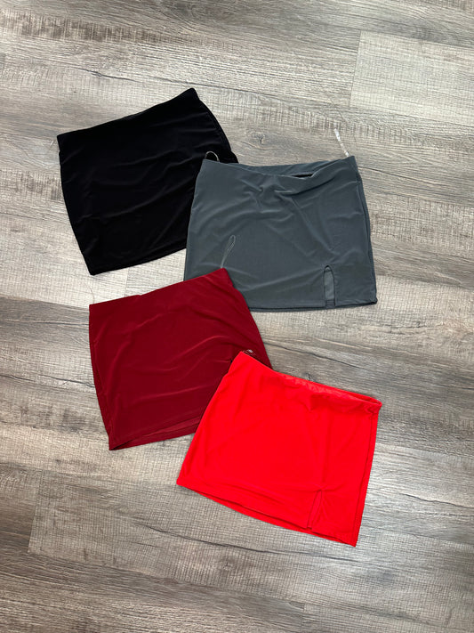Mid Waisted Mini Skirt w/slit