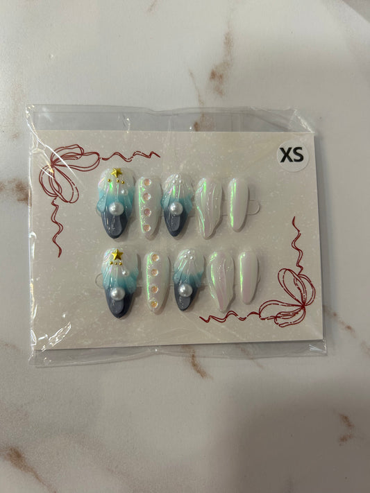 Deep Sea Pearl Nails