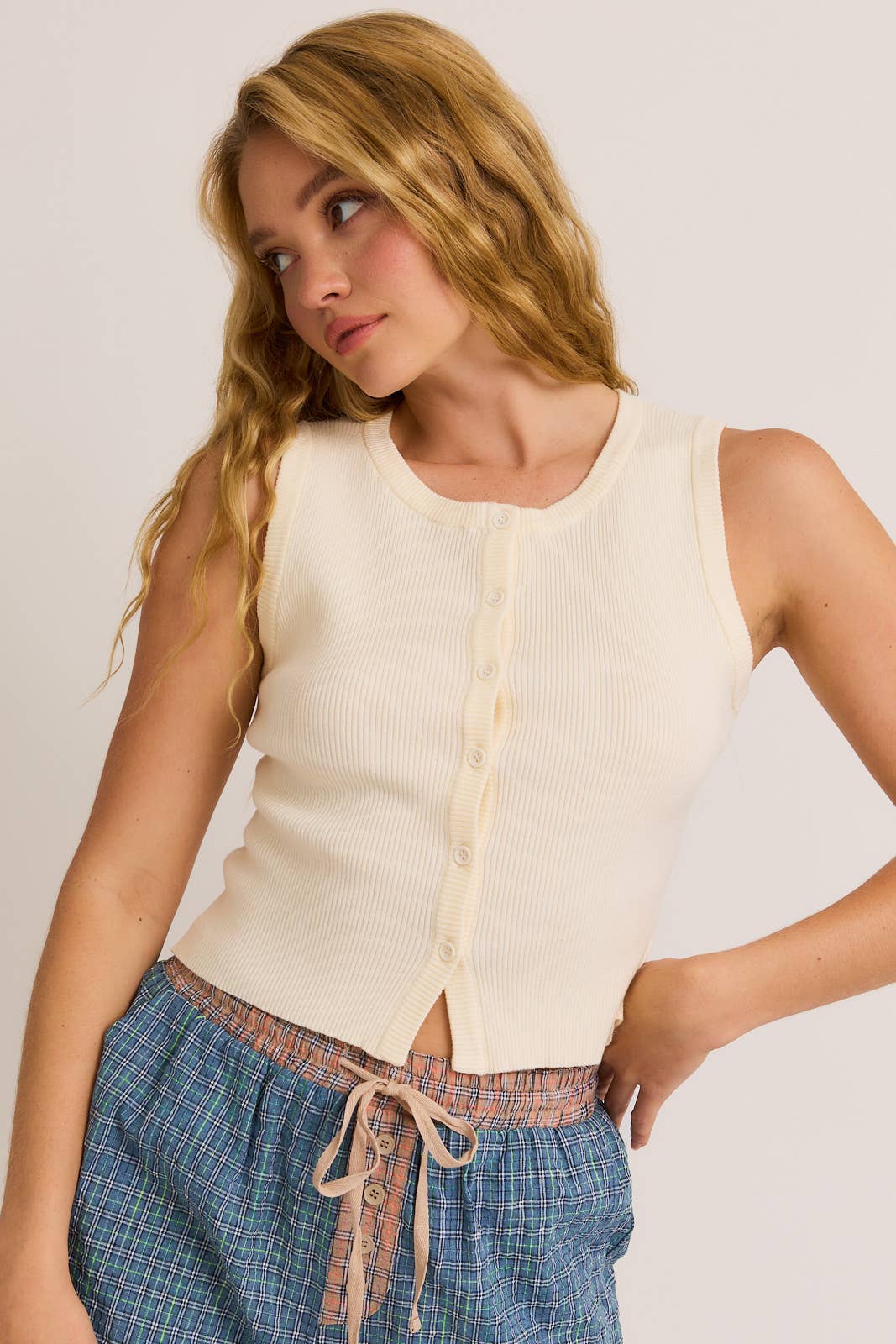 Sleeveless Round Neck Button Down Ripped Sweater Top
