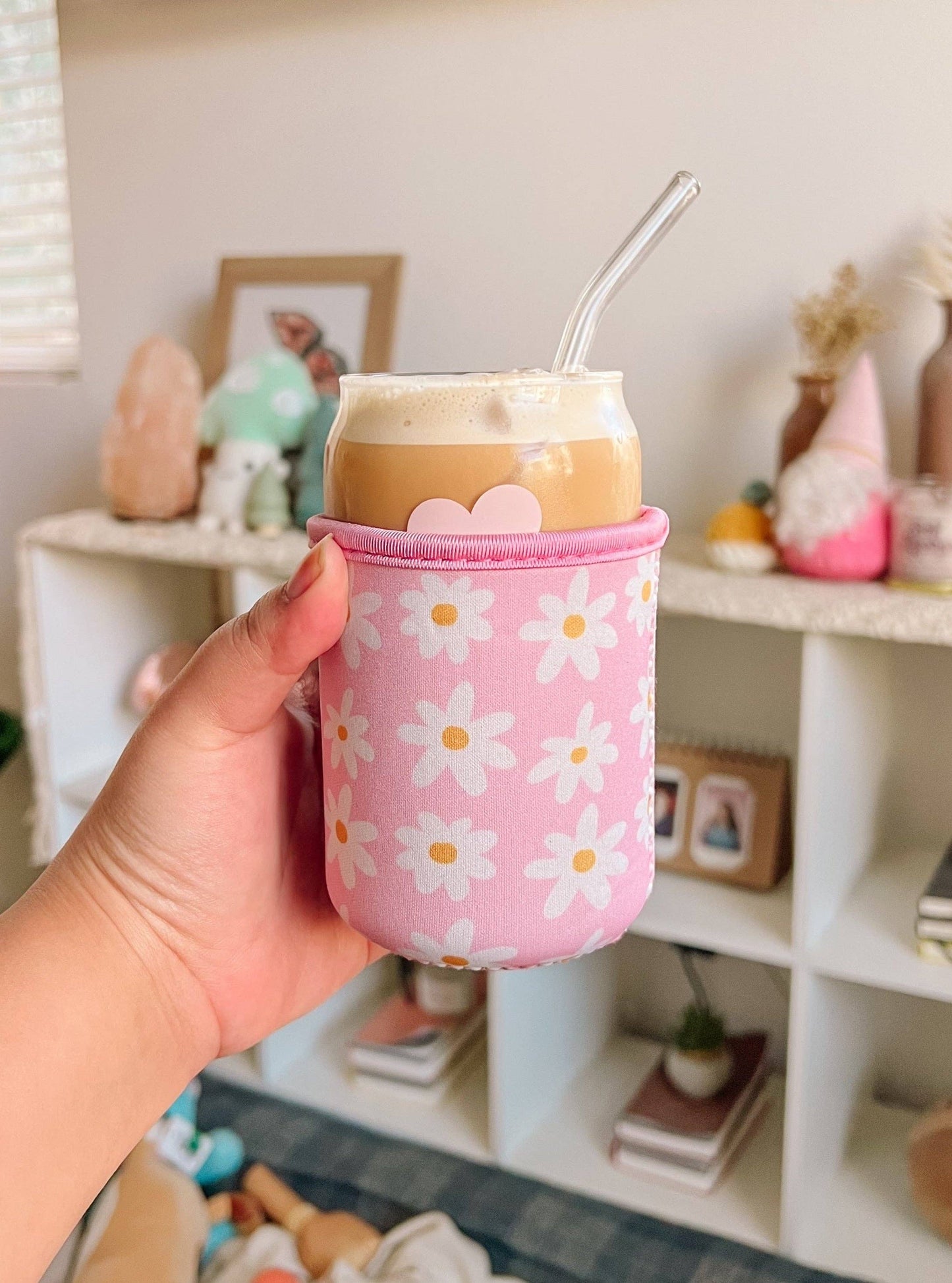 Pink Daisy Iced Coffee Sleeve: Large (22-24oz)