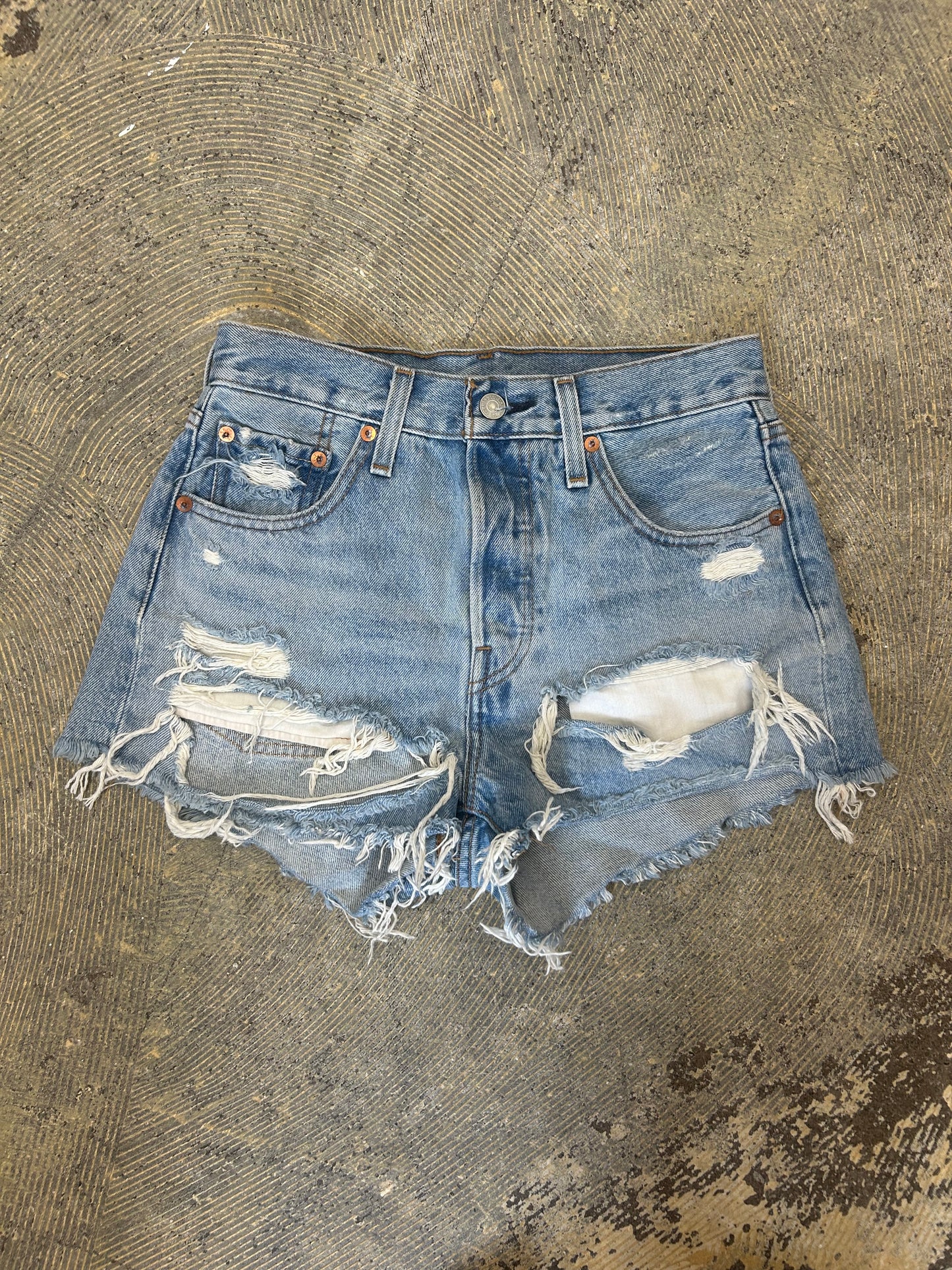 LL Levi’s Light Rip Shorts