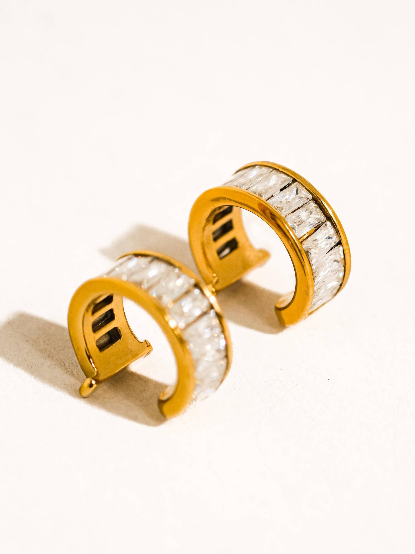 Olianne 18K Gold Non-Tarnish Baguette Ear Cuff