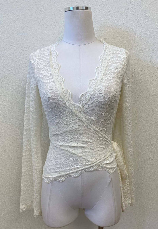 WRAP LACE TOP