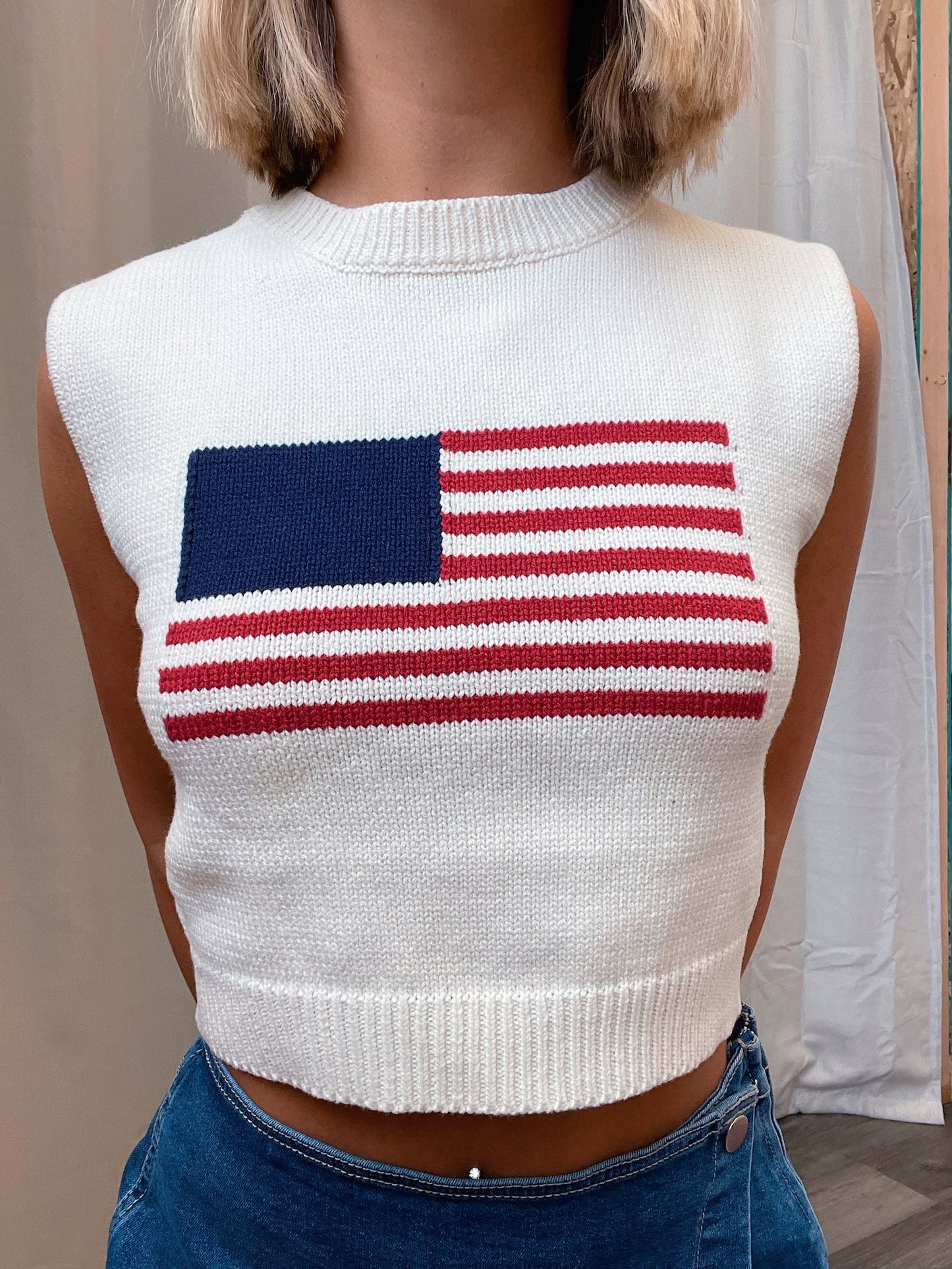 Flag Cropped Sweater Vest