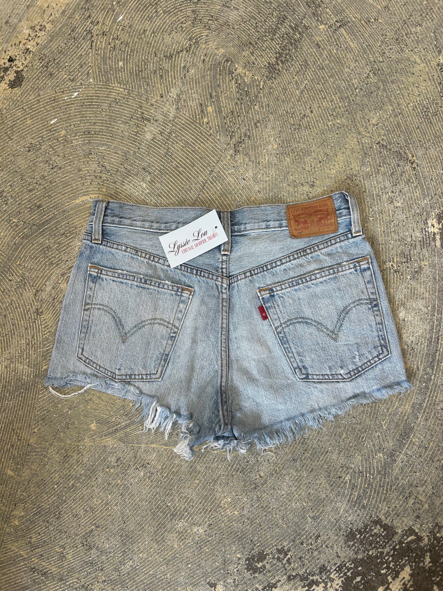 LL Levi’s Light Short