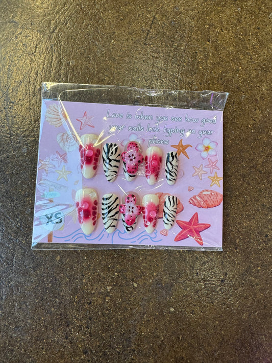 Zebra Flower Press Ons Nails