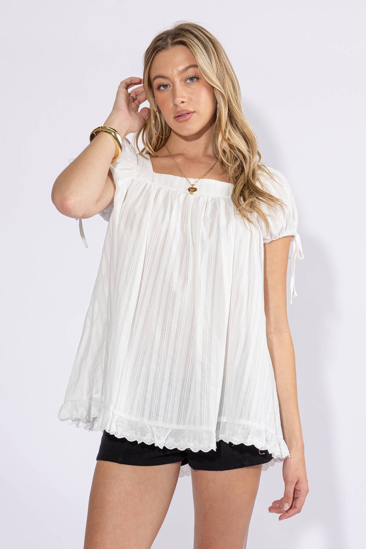 FLOWY SHORT SLEEVE SQUARE NECK TOP