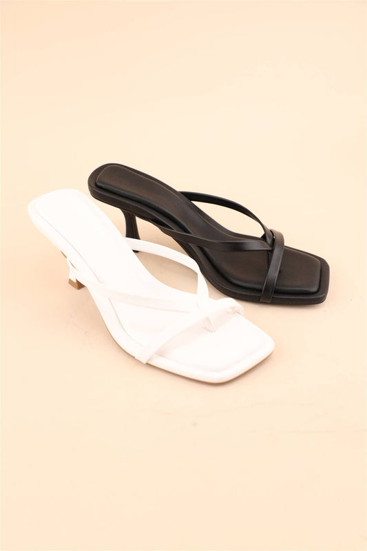 Lovely Simple Kitten Heels