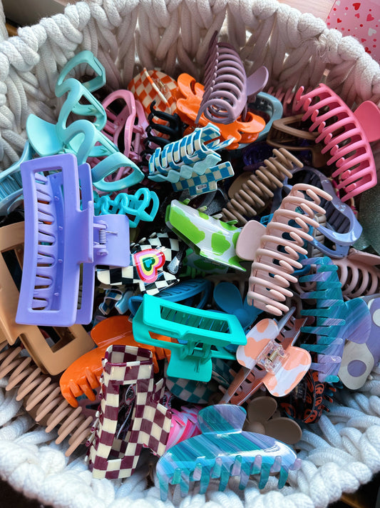Hair Claw $8