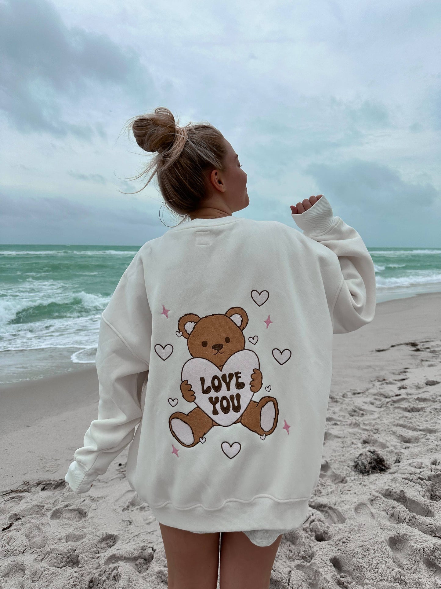 Teddy Bear Embroider Sweatshirt: Seashell Ivory