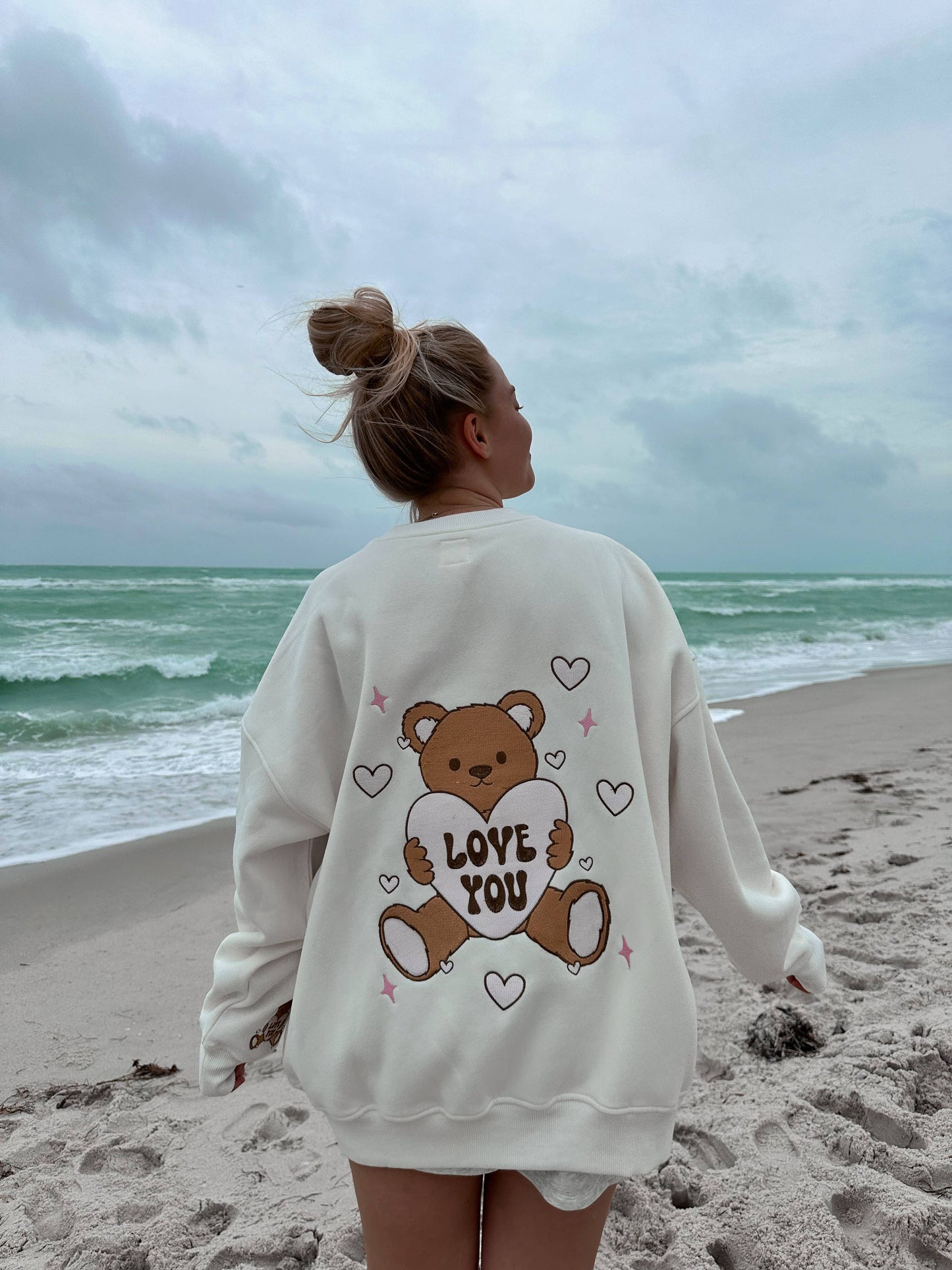 Teddy Bear Embroider Sweatshirt: Seashell Ivory