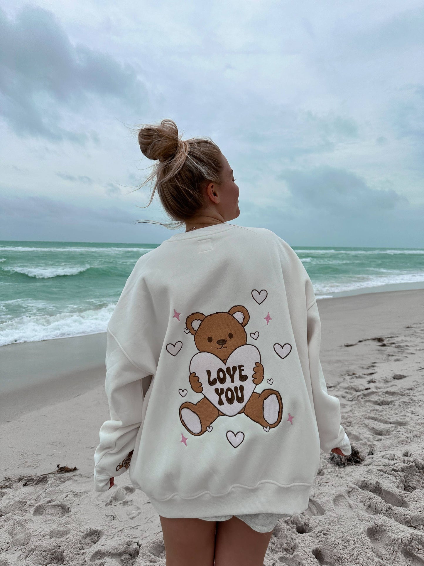 Teddy Bear Embroider Sweatshirt: Seashell Ivory