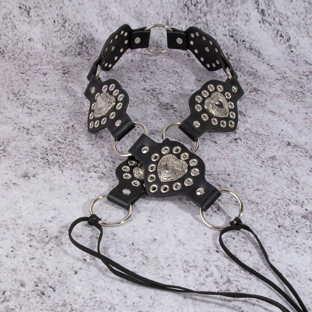 Intricate Heart Faux Leather Panels Chain Belt