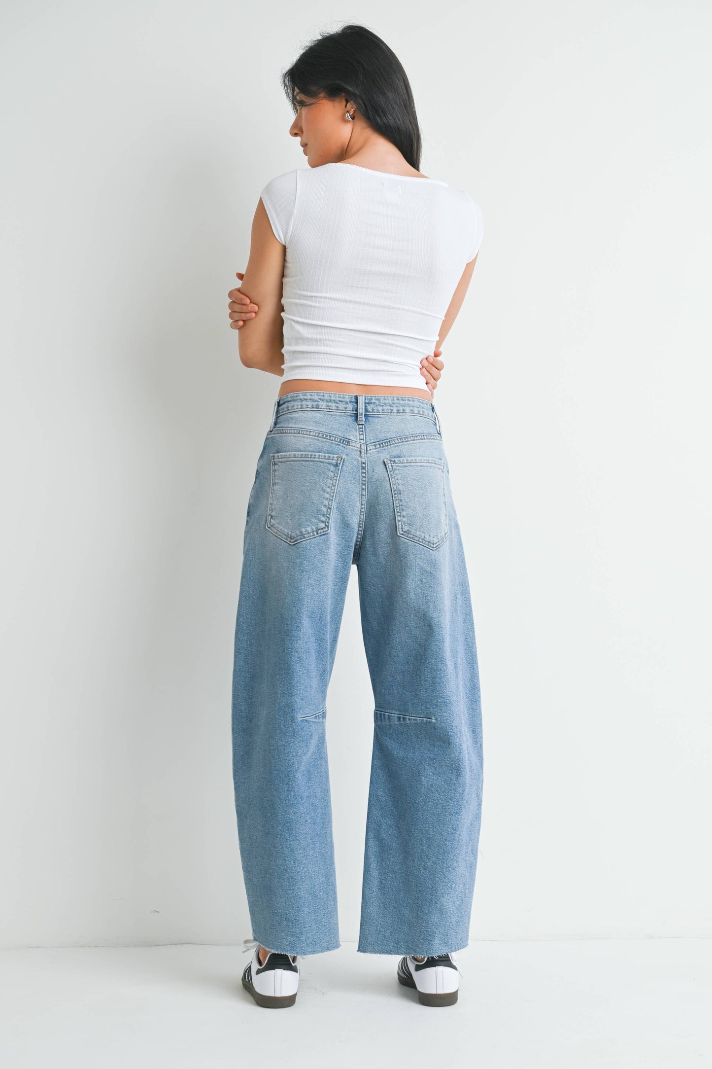 Light Barrel Jean w/ Seams
