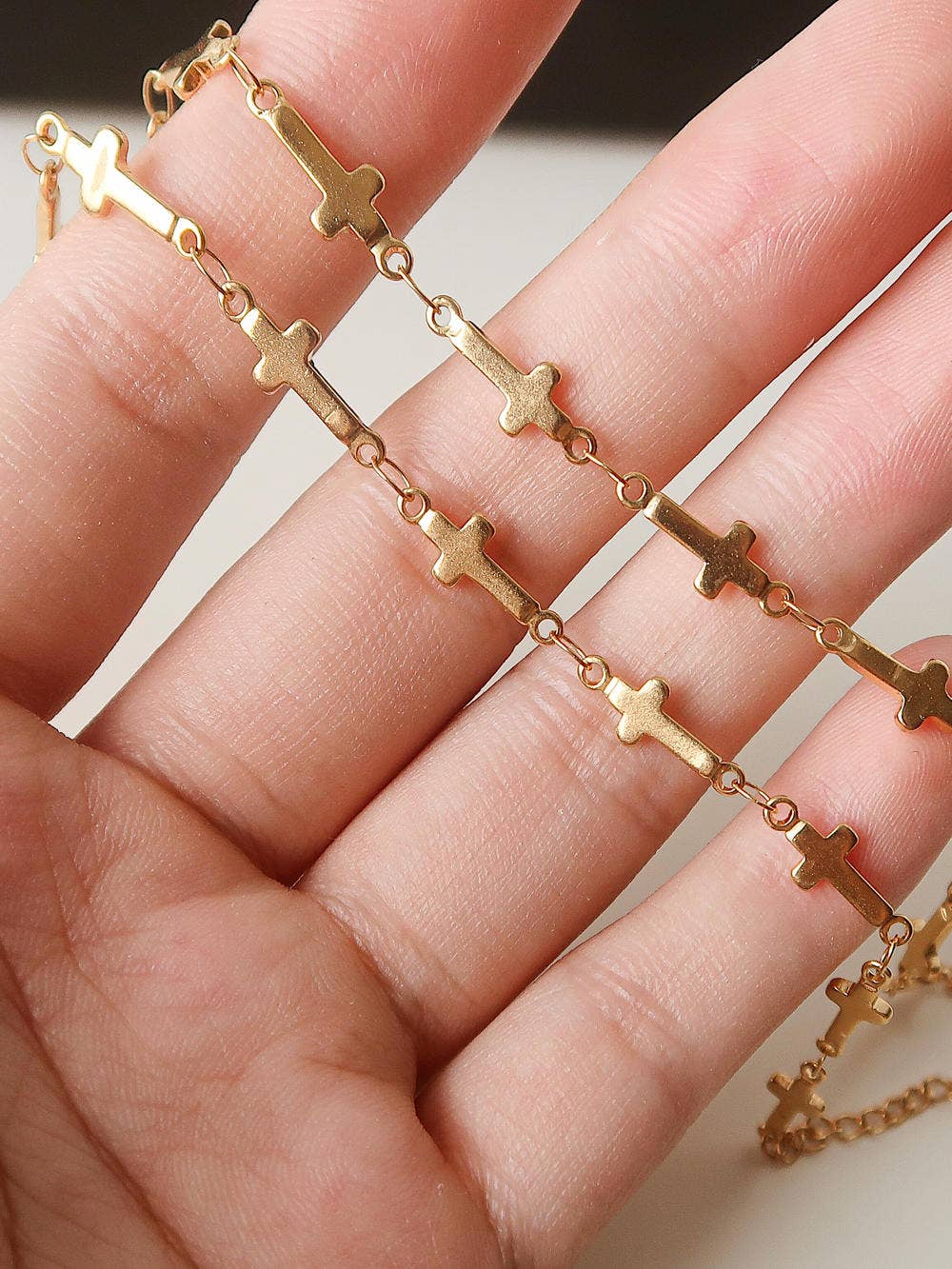 Dilara Choker: 18K Gold Non-Tarnish Cross