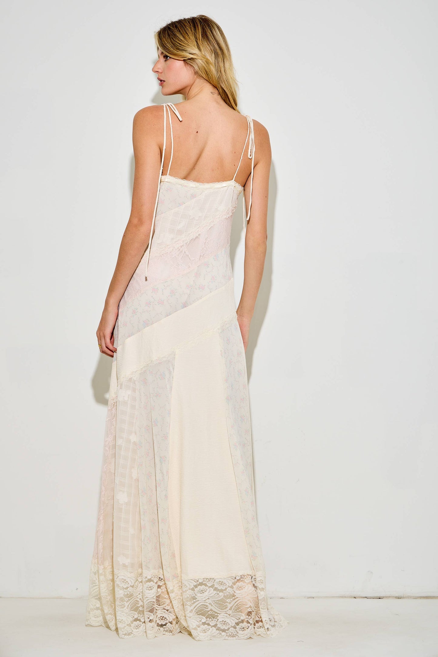 Floral & Lace Sleeveless Midi Dress
