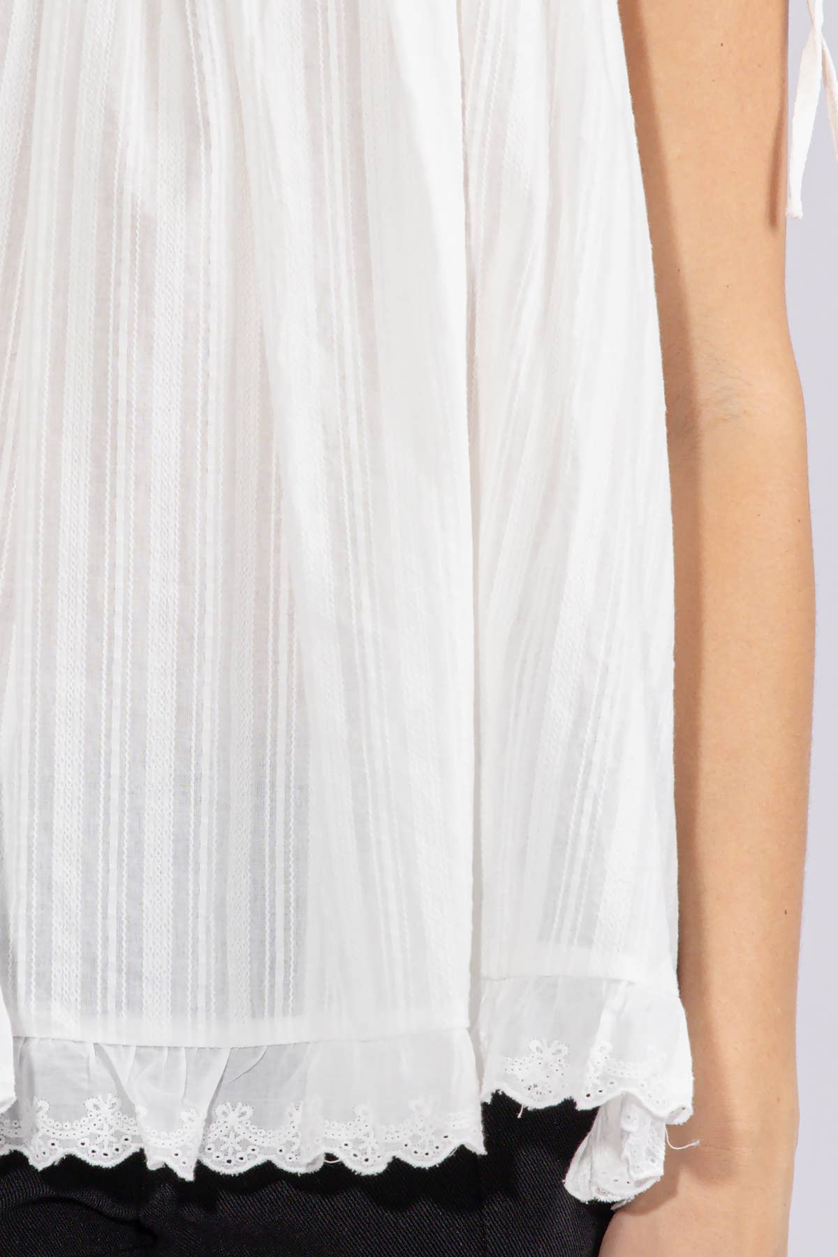 FLOWY SHORT SLEEVE SQUARE NECK TOP